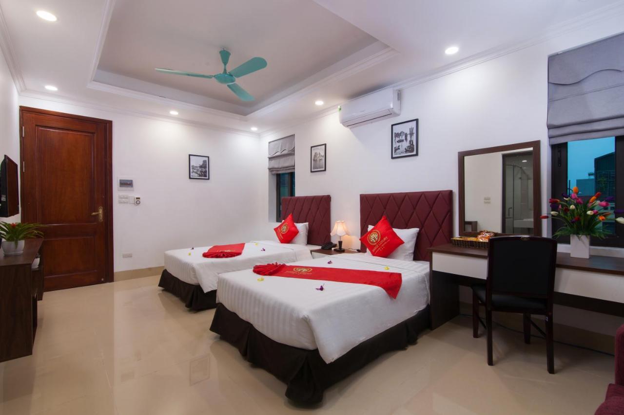Hanoi Luxury House & Travel Exterior photo
